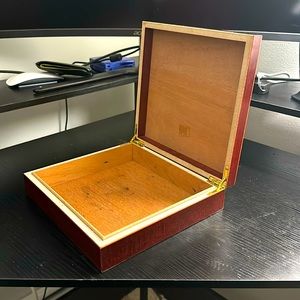 Cigar box
